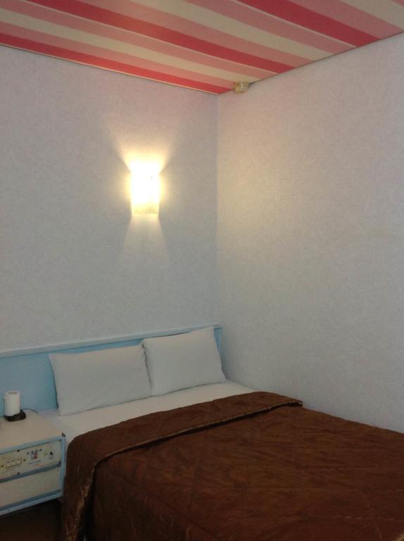 Reui Chung Hotel Kaohsiung Rum bild